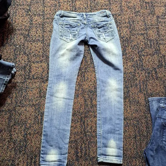 doll house - Picture 2 of 5